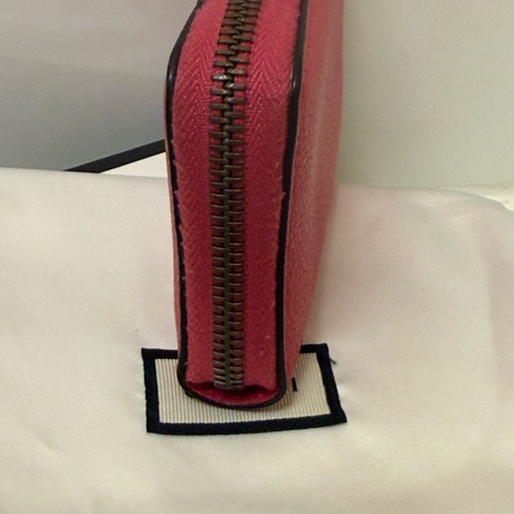 GUCCI Logo Wallet Coin Compartment Zip Around Leather Coin Purse- Pink - Picture 7 of 15